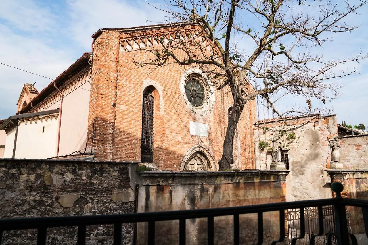 Santa Chiara 11 - Rooms -Verona Guest house